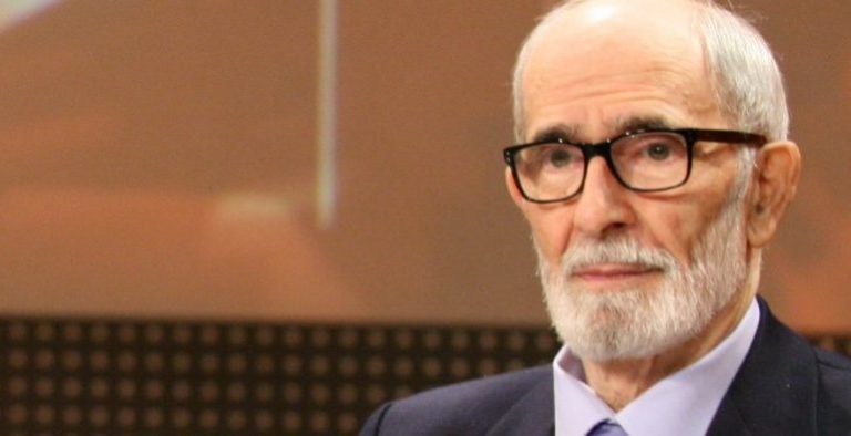 Rexhep Qosja: Isa Mustafa ka urdhëruar vrasje të studentëve shqiptarë