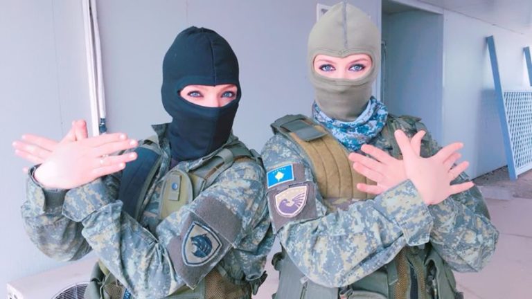 Ndodh edhe kjo: Gruaja shkelet tri herë nga vetura e saj
