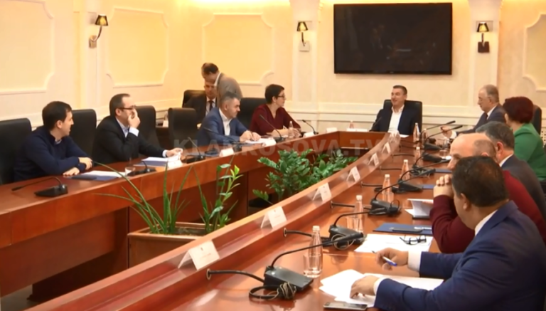 Deputeti austriak i drejtohet Vuçiqit përmes Vjosa Osmanit: A mësoni ju ndonjëherë nga historia