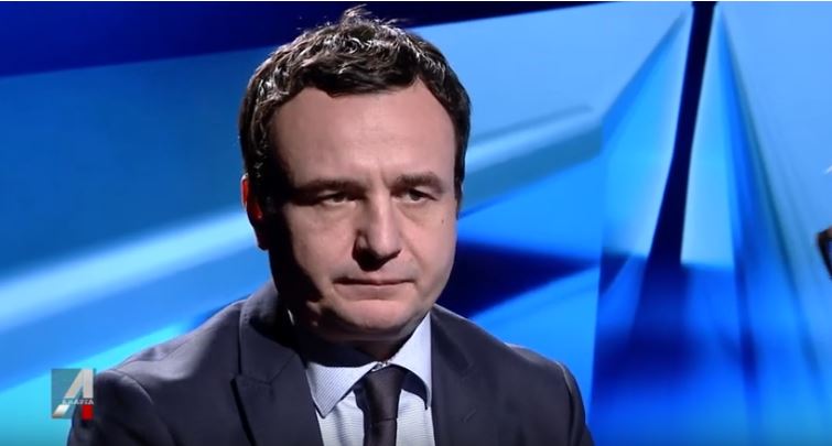 Albin Kurti rrëfehet për gazetën “The Guardian”, këto janë kritikat për presidentin francez Emmanuel Macron