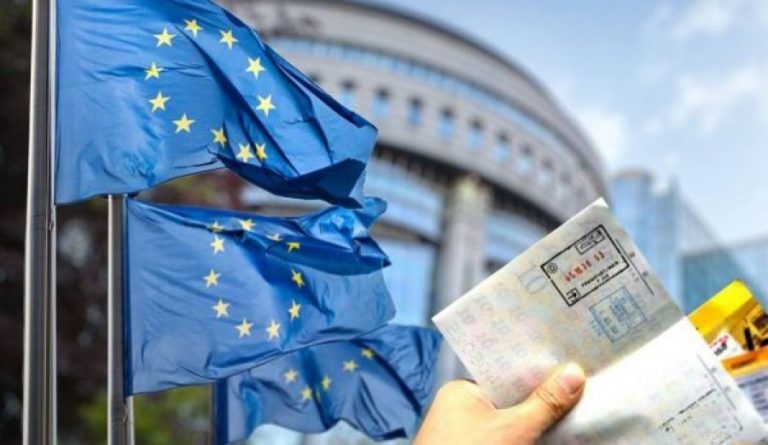 A do ta marrin kosovarët ‘dhuratë’ liberalizimin e vizave për Vit të Ri?