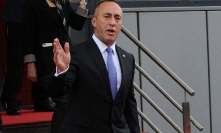 Haradinaj s’i ndal akuzat: Hashimi, Edi e Vlora punuan me Vuçiqin për ndarjen