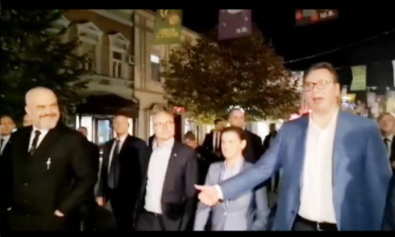 “Edi is the guy”, loja e Vuçiqit me Ramën gjatë shëtitjes në Novi Sad