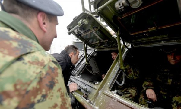 Kërcënimi i Vulin: Ushtria serbe gjithmonë e gatshme t’i tregojë aftësitë