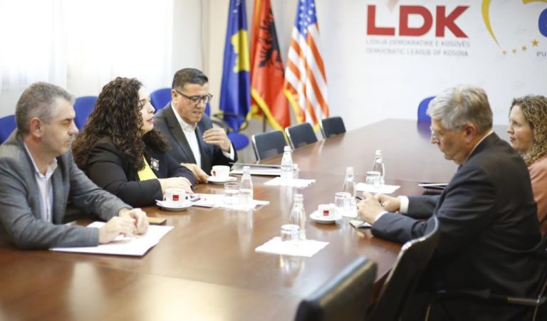 Kosnett: LDK të vazhdojë qasjen konstruktive në proceset e Kosovës