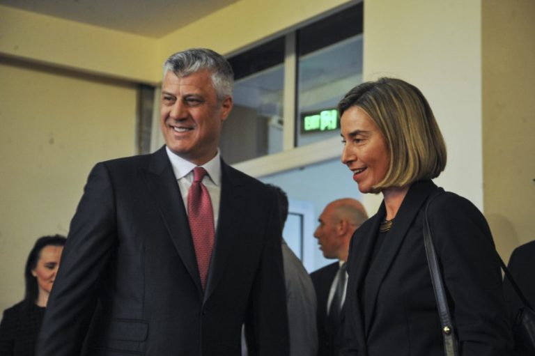 Mogherin dhe Thaçi takohen nesër në darkë – kjo është arsyeja e takimit