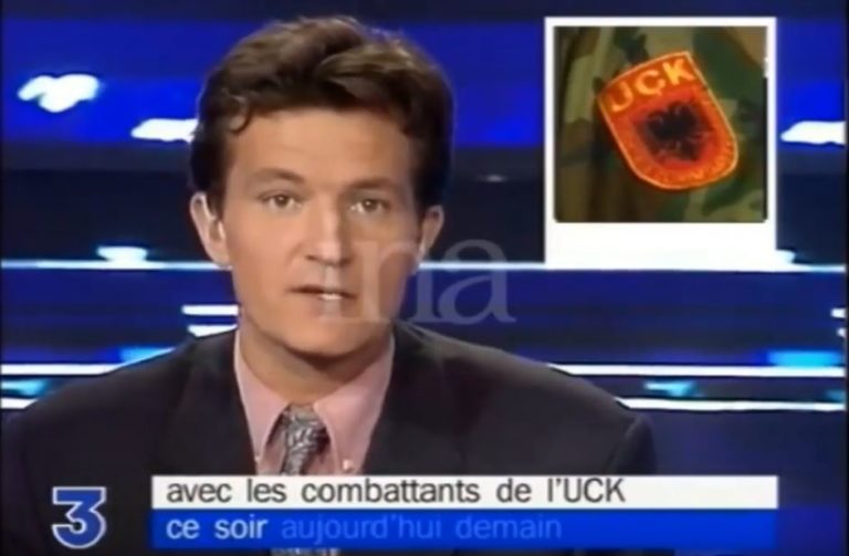 Pamje të rralla nga beteja në Istog, raportimi i televizionit francez kur Vrella po digjej flakë