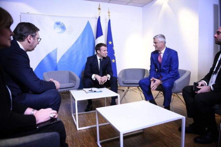 Thaçi flet pas takimit me Vuçqin në Paris, tregon detajet