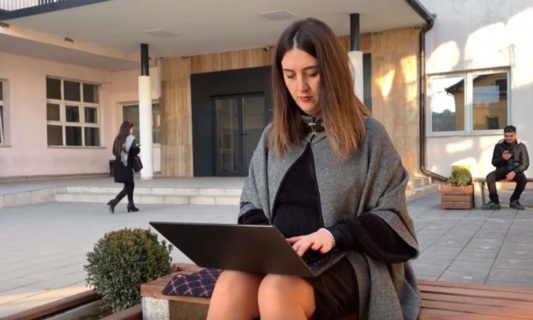 Njihuni me 29-vjeçarën nga Gjilani që ligjëron në universitetin numër një të Gjermanisë, s’ka marrë asnjë ftesë nga UP