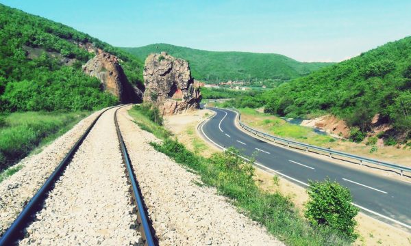 Takimi misterioz për linjën hekurudhore Kosovë – Serbi
