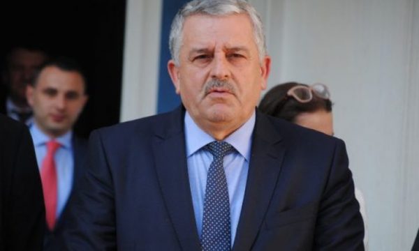 “Nuk i komentoj çiftin Kurti-Osmani”- Agim Veliu i përgjigjet ashpër nënkryetares së LDK-së!