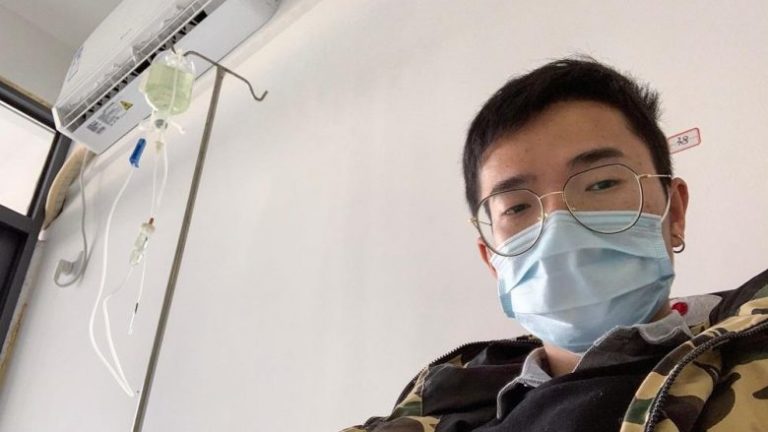 Rrëfimi i të riut kinez që fitoi betejën me virusin vdekjeprurës: Po festonim vitin e ri, befasisht ndjeva temperaturë të madhe në trup
