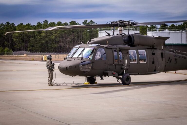 Ushtria shqiptare pajiset me helikopterë amerikanë