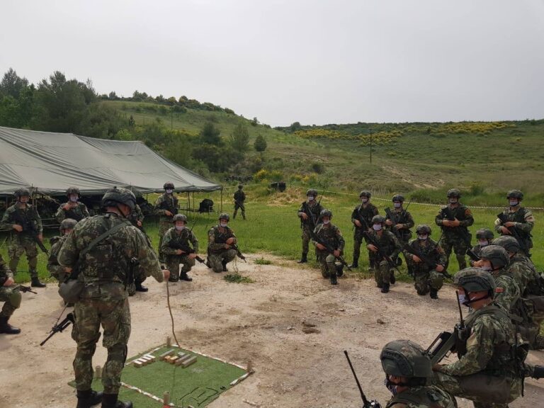 Për herë të parë, Shqipëria do të dërgojë ushtarë për të shërbyer në Kosovë