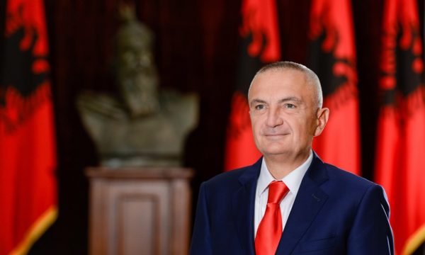 Presidenti i Shqipërisë reagon pas vendimit të Gjykatës Kushtetuese rreth dekretit të Thaçit