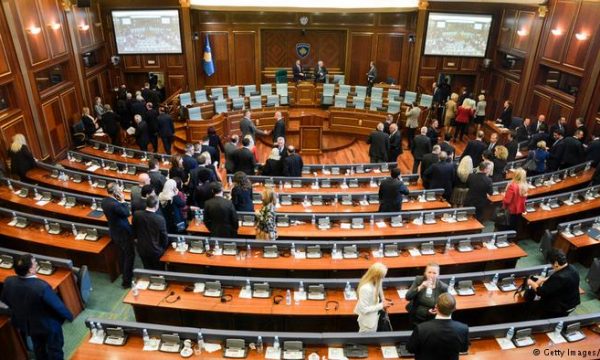 Politikani serb ‘zbulon’ dy politikanët e Kosovës që po bashkëpunojnë me Gjermaninë