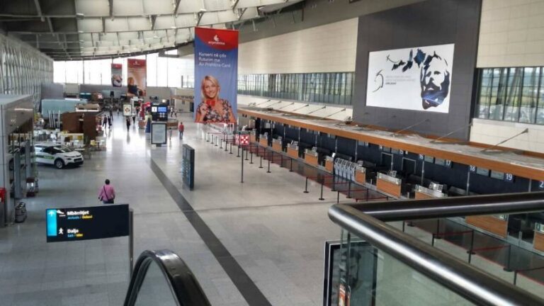 Anulohen të gjitha fluturimet e parapara për 17 qershor në Aeroportin e Prishtinës