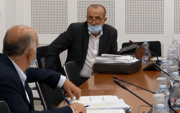 Deputeti i PDK-së përplaset me Naser Ramadanin për numrin e vogël të testimeve për COVID-19