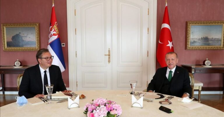 Vuçiç pas takimit me Erdoganin: Turqia do të ndërtojë zonë industriale në Vojvodinë