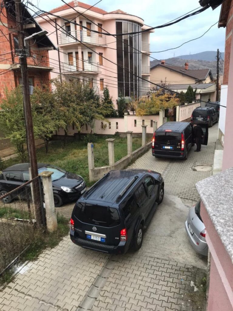 Bastisja: Vajza e Jakup Krasniqit i quan tradhtarë deputetët e PDK-së që e votuan Specialen