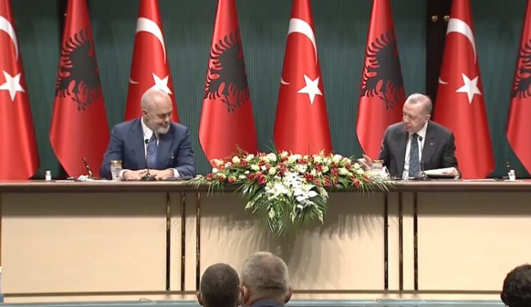 Erdogan në takim me Ramën: Turqit dhe shqiptarët janë vëllezër dhe aleat