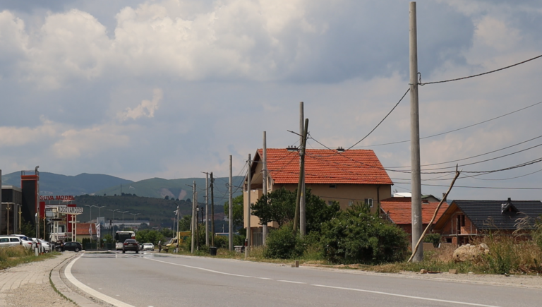 Kosharja e Ferizajt po bëhet me rrjet komplet të ri nga KEDS