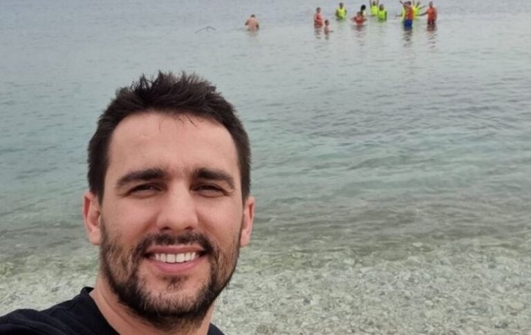Avokati: Turistët serbë në Shqipëri, sjellin nga jashtë edhe letrat e banjos
