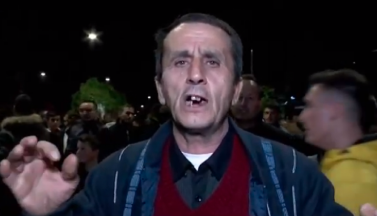 Me valle dhe nën tingujt e tupanit, si festuan kosovarët pas rezultatit të zgjedhjeve (VIDEO)