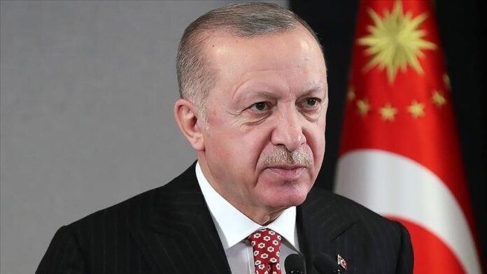 Erdogan reagon pas vendimit të Putin për t’i njohur të pavarura dy rajonet e Ukrainës