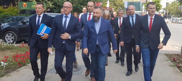 Politikani nga Serbia i quan kriminelë anëtarët e Listës Serbe