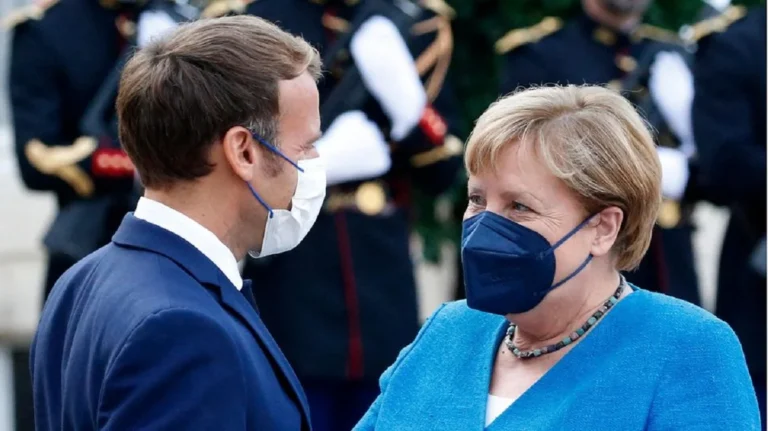 Merkel vizitë lamtumire në Francë, merr titullin e lartë nga Macron