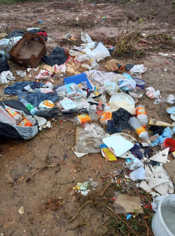 Hodhi mbeturinat në natyrë, 500 euro gjobë për qytetarin nga Ferizaj