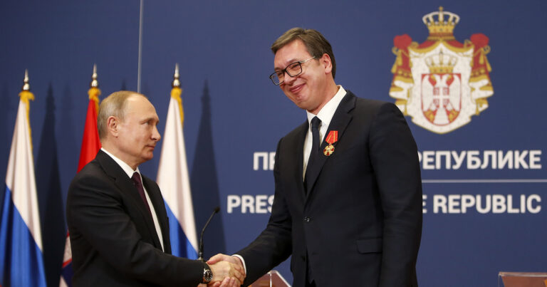 Vuçiqi e zbulon se Putini “ia ka dhënë lejen” për anëtarësim në NATO