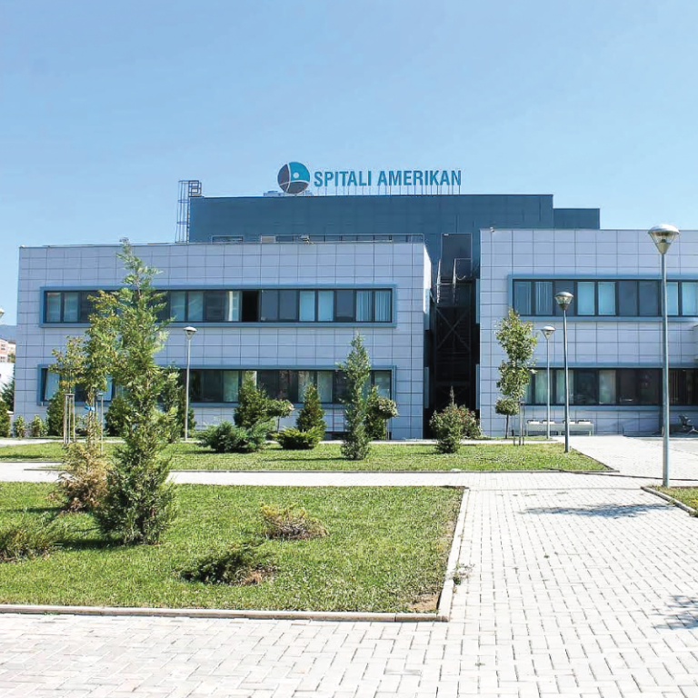 Operacioni i la pasoja të rënda në trup, pacienti kërkon 12 mijë euro kompensim nga Spitali Amerikan në Prishtinë