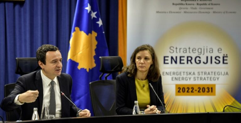 Kurti për krizën energjetike: Qeveria do ta mbulojë furnizimin me energji elektrike, shtetin e kemi gjetur për tokë