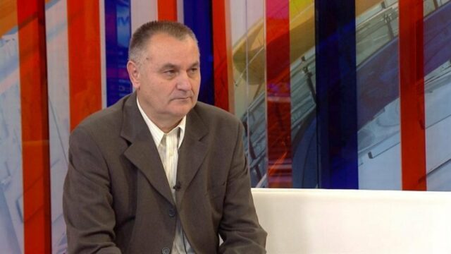 Malinoviq: Kjo qeveri nuk duhet të lejohet të ndryshojë Kushtetutën, do ta heq Kosovën