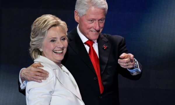 Çifti që asnjëherë nuk e harroi Kosovën: Fakte që nuk i keni ditur për Bill dhe Hillary Clinton