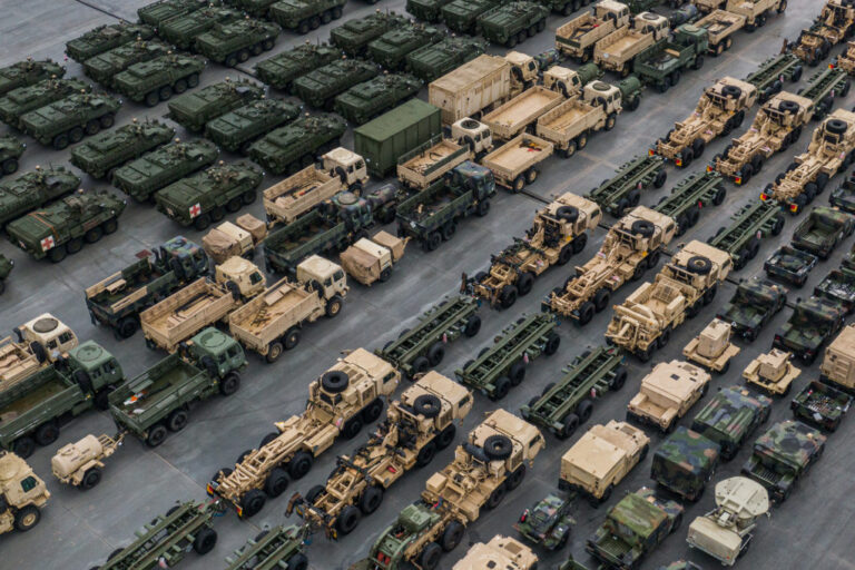 Më pranë se kurrë: Amerikanët mbërrijnë në Poloni teksa rusët stërviten në Bjellorusi