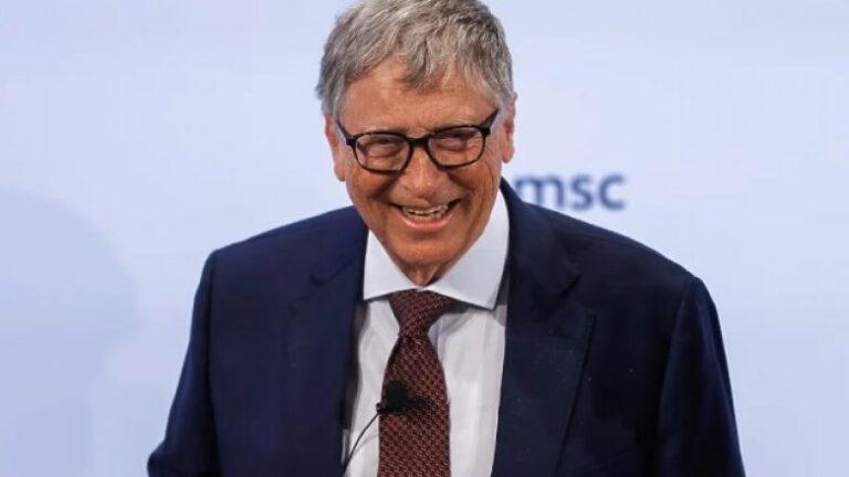 Bill Gates thotë se telefonat e mençur duhet zëvendësuar me tatuazhet elektronike