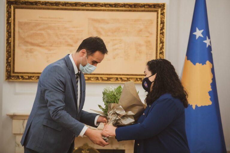 Konjufca tregon nëse Osmani ia ka bartur detyrën kur i është nënshtruar operacionit në Turqi