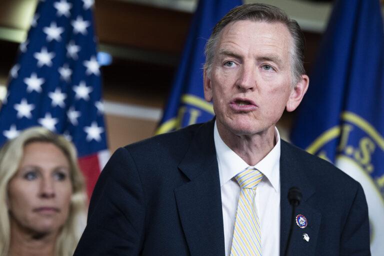 Senatori amerikan kundër ndihmës për Ukrainën akuzon Bidenin për nxitje Iufte SHBA-Rusi