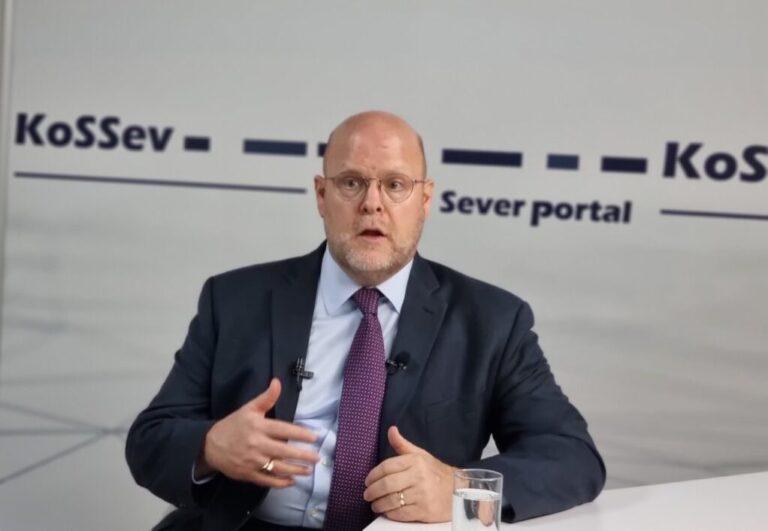 Ambasadori amerikan nga veriu: ‘Ne e dimë se ku është kufiri dhe kufiri është në veri të vendit ku jam ulur tani’