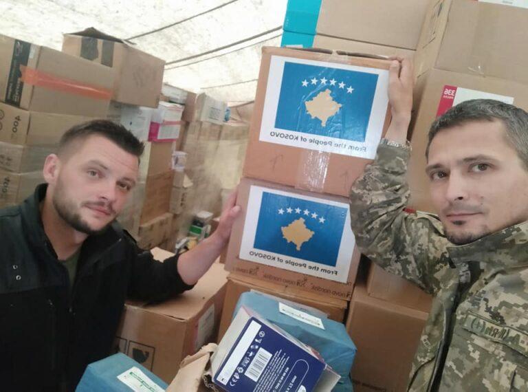 Ushtarёt ukrainas falënderojnë popullin e Kosovёs pёr ndihmat