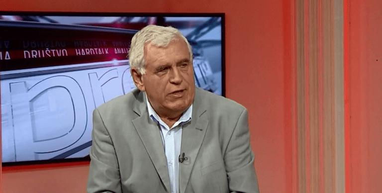 Analisti Vllasi: Vuçiq është në panik, Putini faktikisht e njohu Kosovën