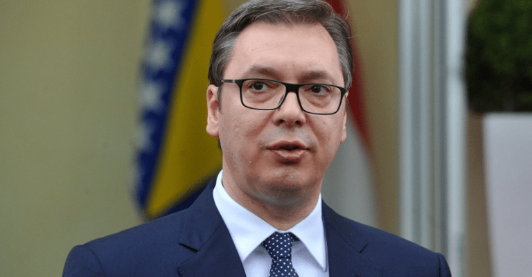Vuçiq nuk e ndalë propagandën, kujton disfatën e Serbisë në Koshare