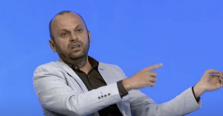 Mushkolaj pas vendimit të Listës Serbe për bojkotim: Kjo është karta e fundit e Vucicit