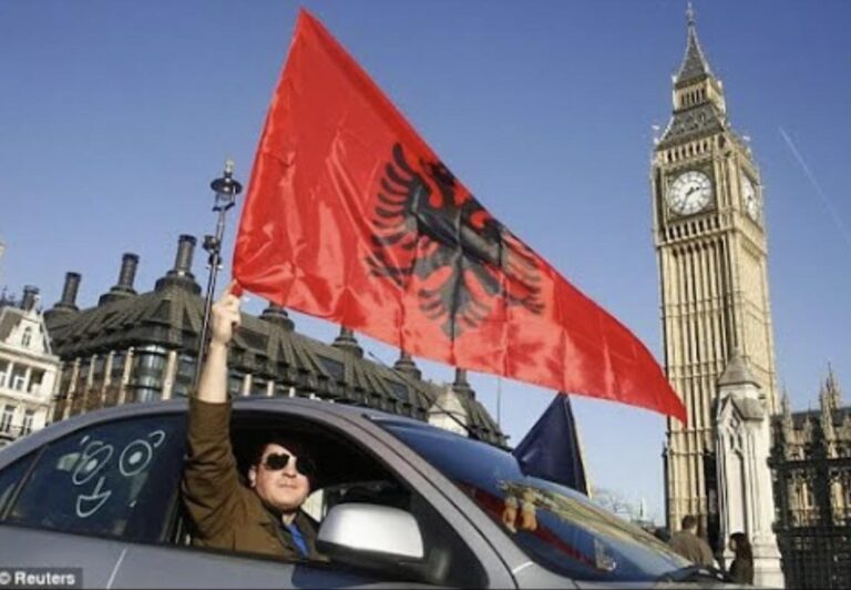 Gjuha raciste dhe etiketimet/ Shqiptarët në Britani bëhen bashkë: Protestë në Londër “kundër poshtërimit”