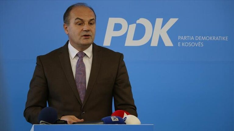 I sekuestrohet vila edhe Enver Hoxhajt, publikohet lista me emrat e 75 personave