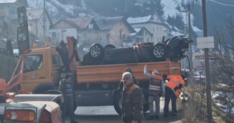 Tre 16-vjeçarë të vdekur nga aksidenti në Rozhaje të Malit të Zi