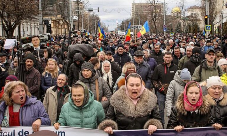 Tension në Moldavi, prorusët tentojnë të hyjnë në selinë e qeverisë